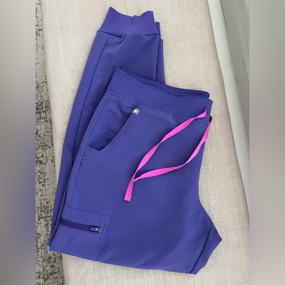 NWOT Figs Zamora Joggers Amethyst-L